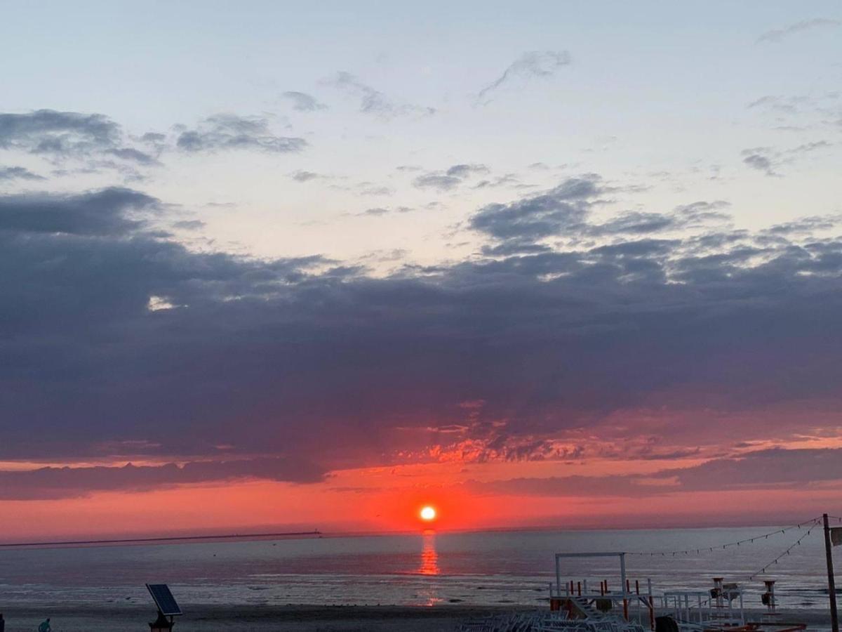 Wave 2 Mamaia Prima Linie Vedere La Mare 120Mp Năvodari Exteriör bild